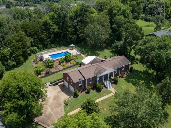 237 Craigmeade Dr, Nashville, TN 37214