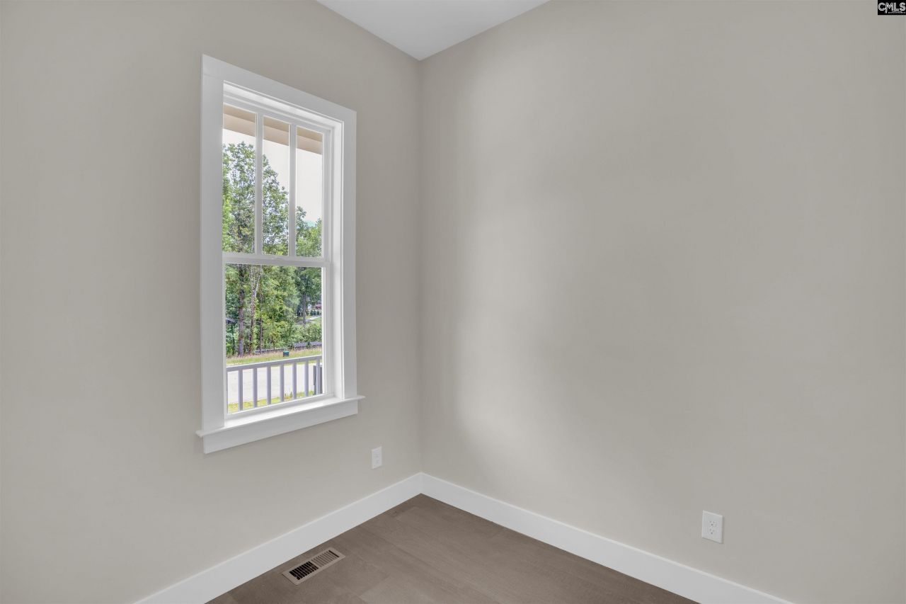 1040 Refuge Place Photo 14