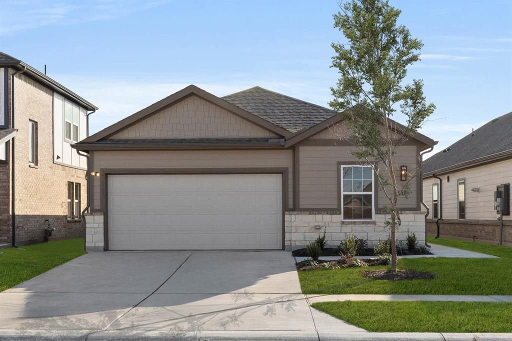 7317 Autumn Hill Drive, Denton, TX 76249 Main Photo