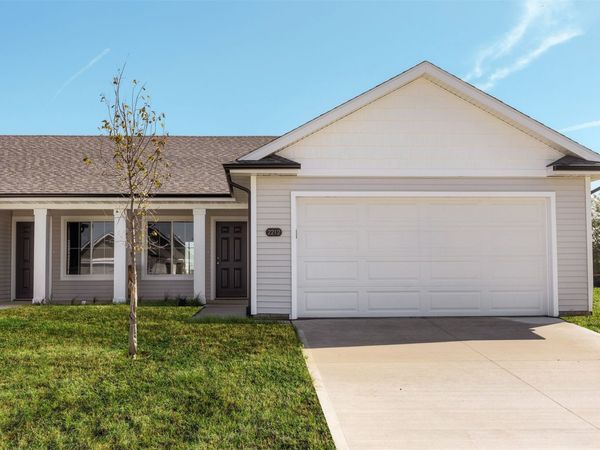 2212 Legacy Drive, Norwalk, IA 50211