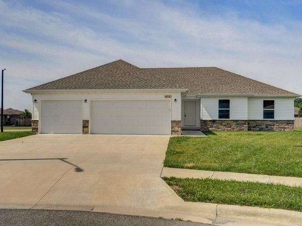 975 S Montpelier Court, Republic, MO 65738