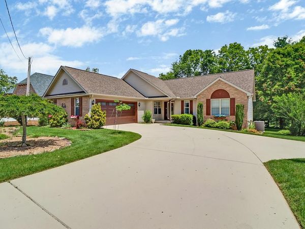 104 Minetta Drive, Crossville, TN 38558