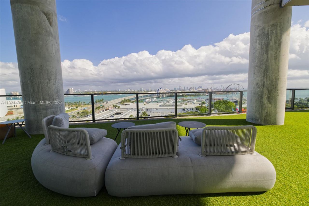 398 NE 5th St, Unit 2112, Miami, FL 33132 Photo