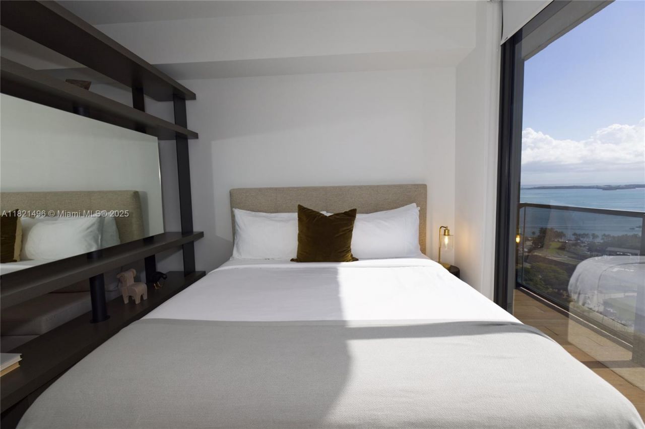 398 NE 5th St, Unit 2112, Miami, FL 33132 Photo