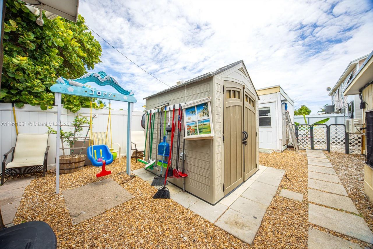 780 95th Street Ocean, Marathon, FL 33050 Photo