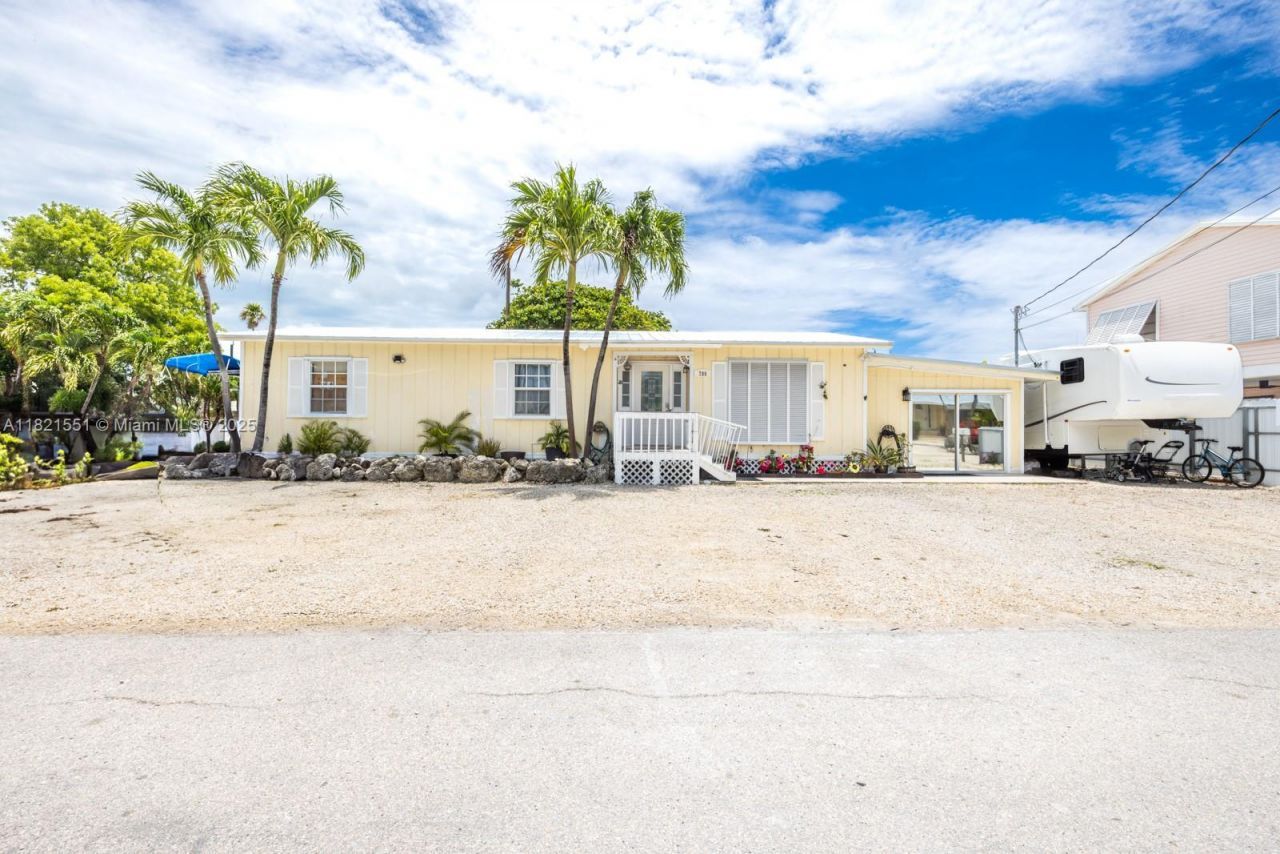 780 95th Street Ocean, Marathon, FL 33050 Photo
