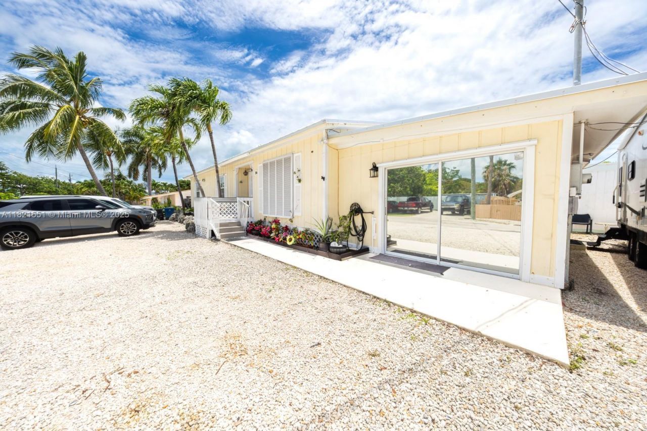 780 95th Street Ocean, Marathon, FL 33050 Photo