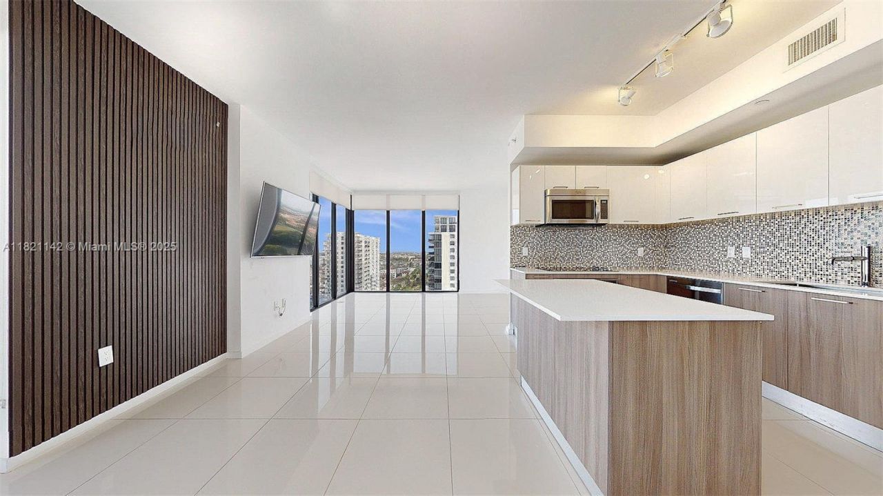 5300 NW 85th Ave, Unit 1701, Doral, FL 33166 Photo