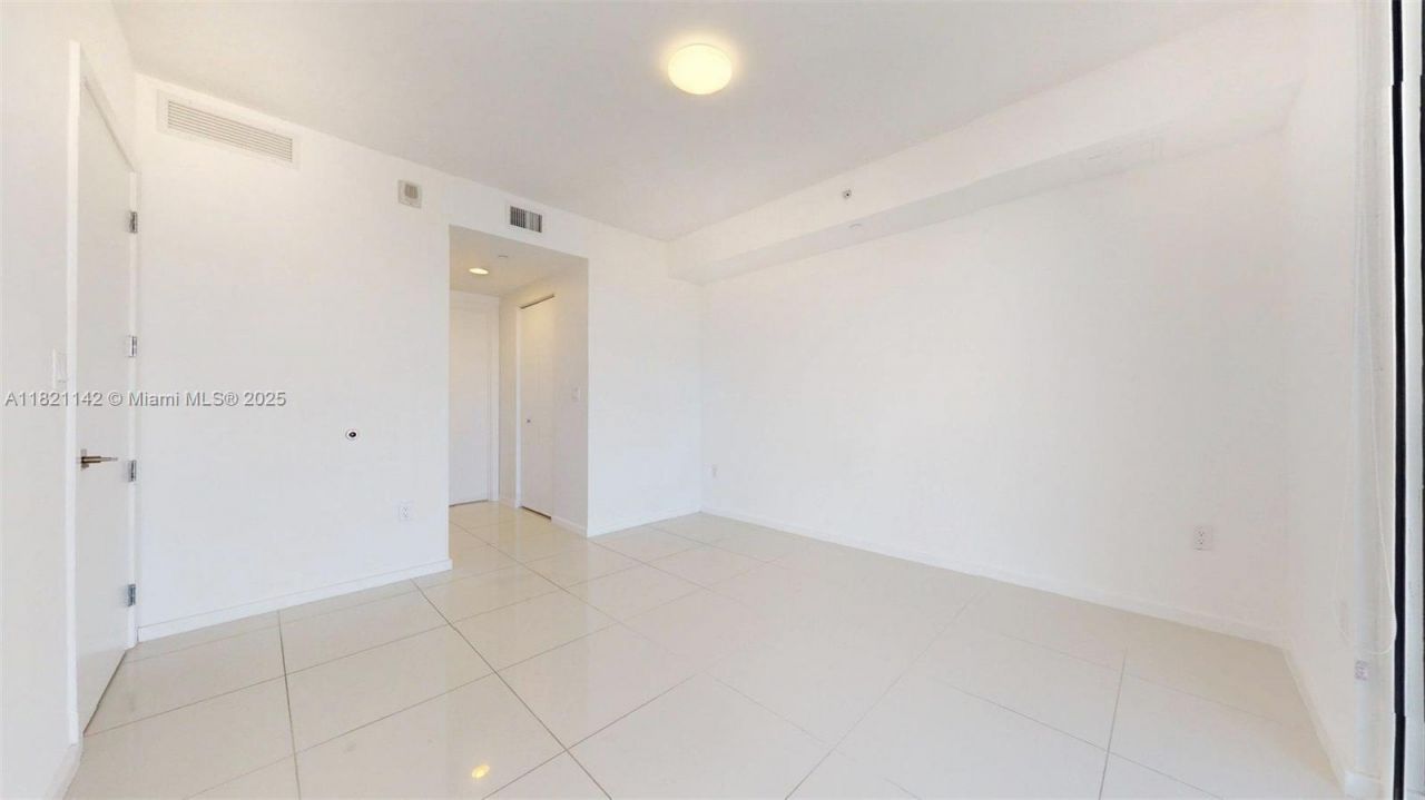 5300 NW 85th Ave, Unit 1701, Doral, FL 33166 Photo