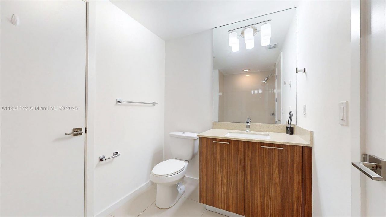 5300 NW 85th Ave, Unit 1701, Doral, FL 33166 Photo