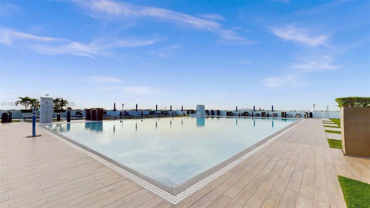 5300 NW 85th Ave, Unit 1701, Doral, FL 33166 Photo