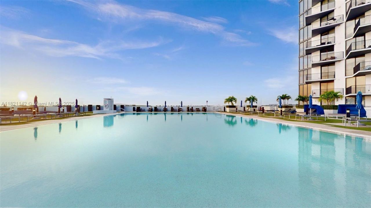 5300 NW 85th Ave, Unit 1701, Doral, FL 33166 Photo