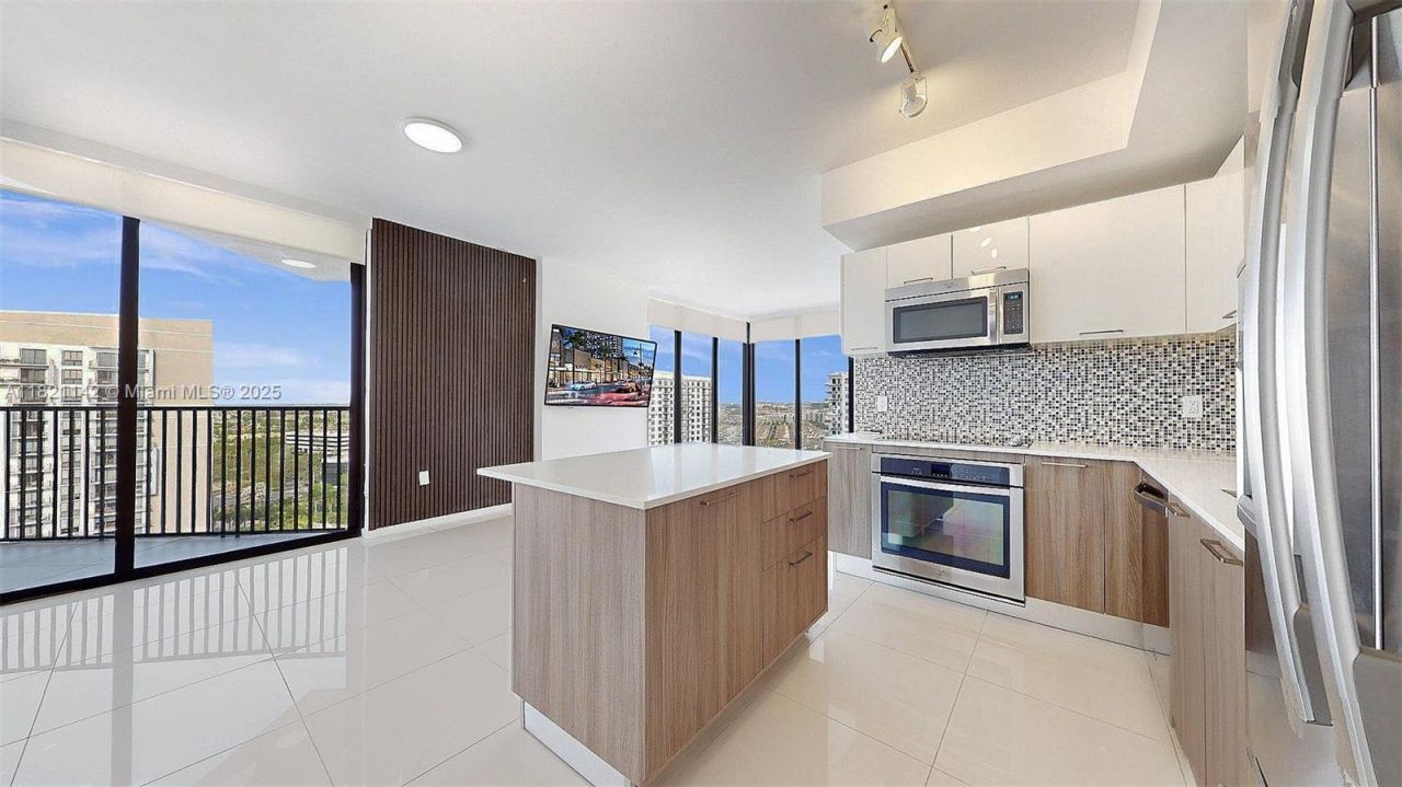 5300 NW 85th Ave, Unit 1701, Doral, FL 33166 Photo