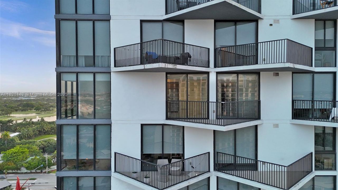 5300 NW 85th Ave, Unit 1701, Doral, FL 33166 Photo