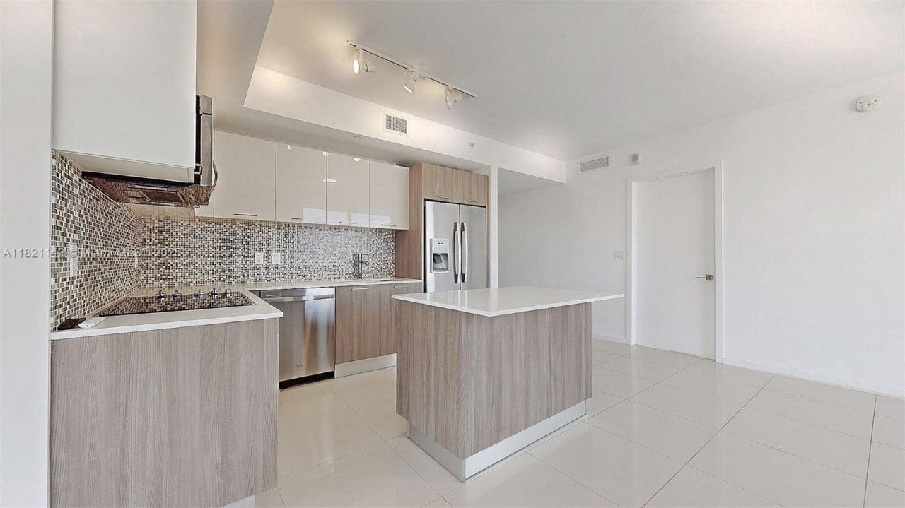 5300 NW 85th Ave, Unit 1701, Doral, FL 33166 Photo