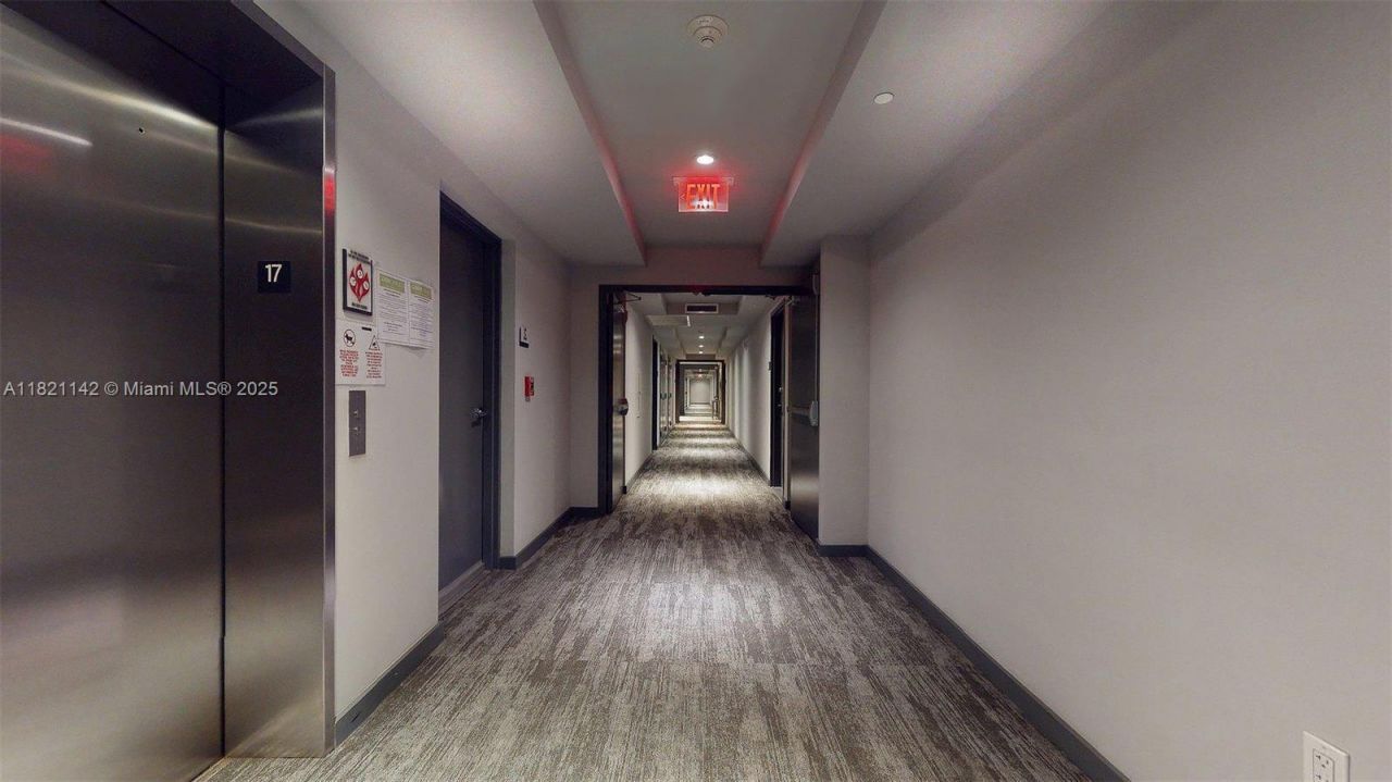 5300 NW 85th Ave, Unit 1701, Doral, FL 33166 Photo