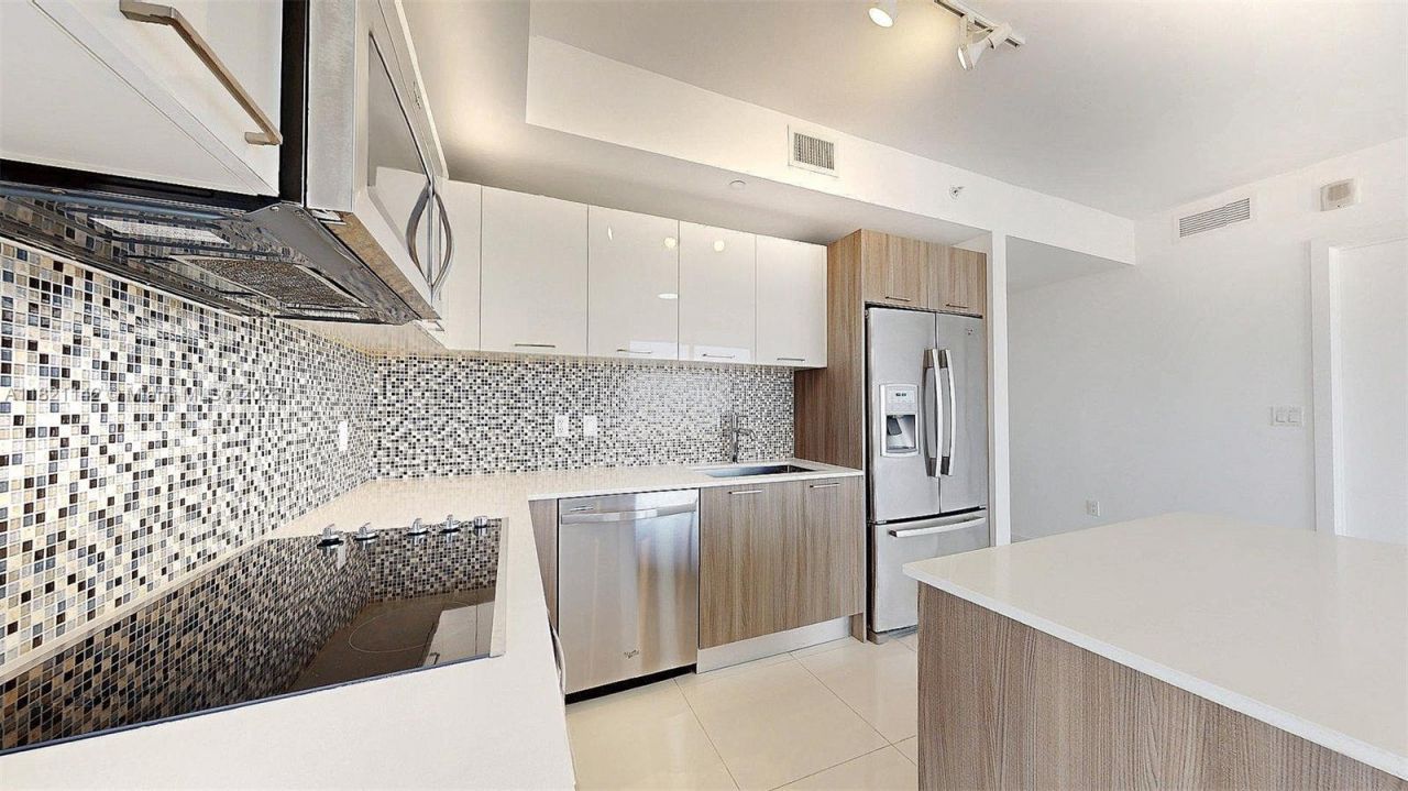 5300 NW 85th Ave, Unit 1701, Doral, FL 33166 Photo