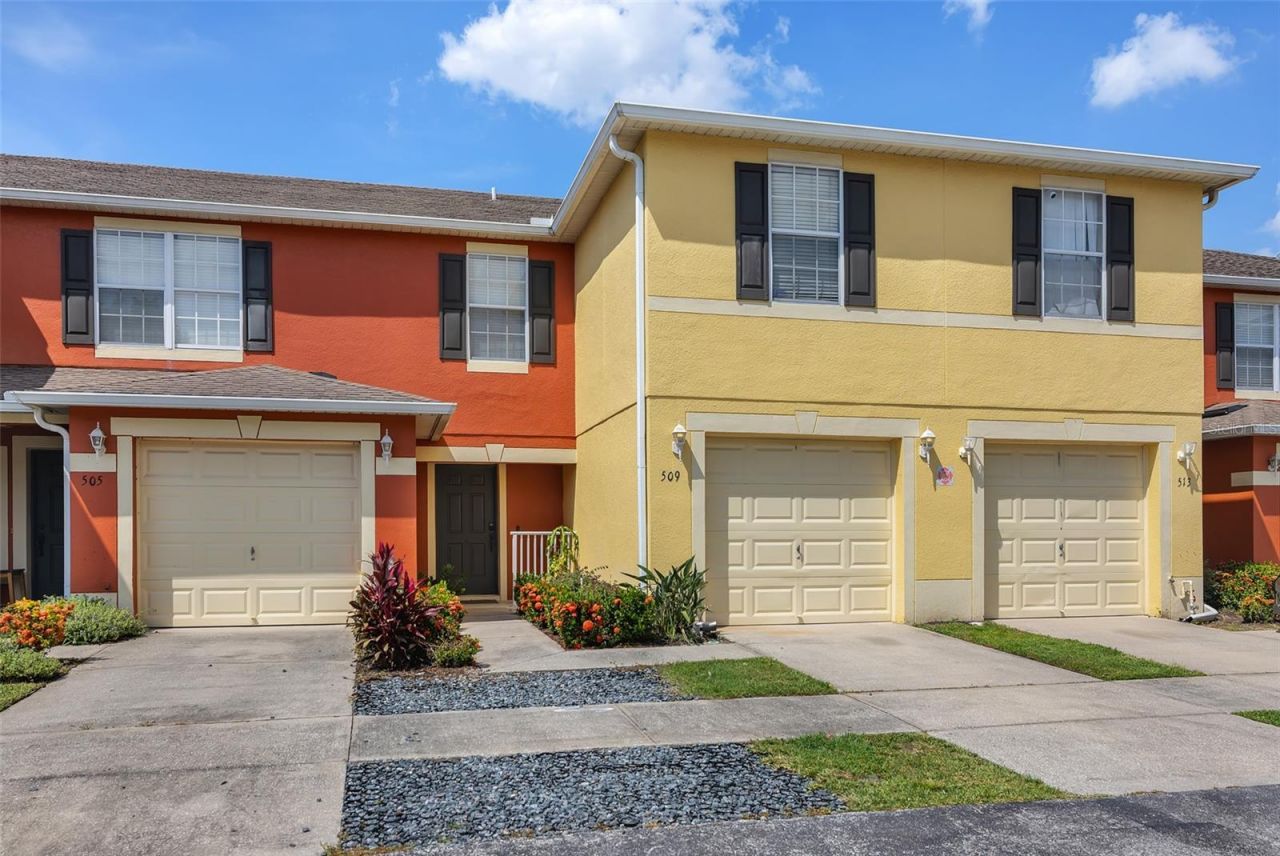 509 Cresting Oak Circle, Unit 73, Orlando, FL 32824 Main Photo