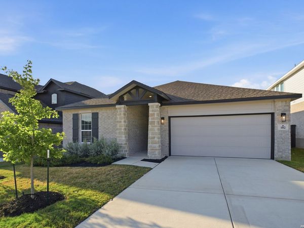 182 Ednie Ln, Mico, TX 78066