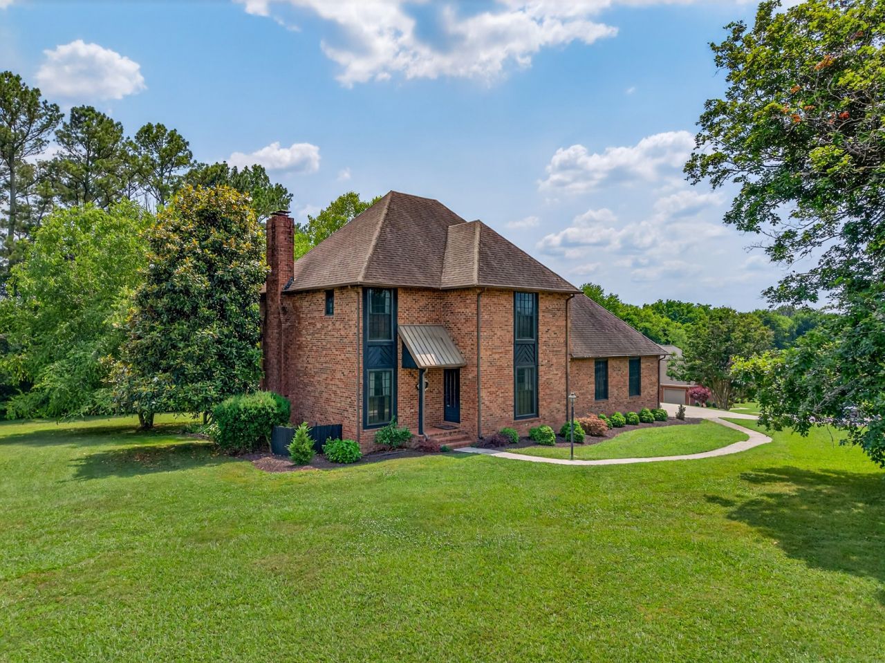 806 Manor Dr, Fayetteville, TN 37334 Main Photo