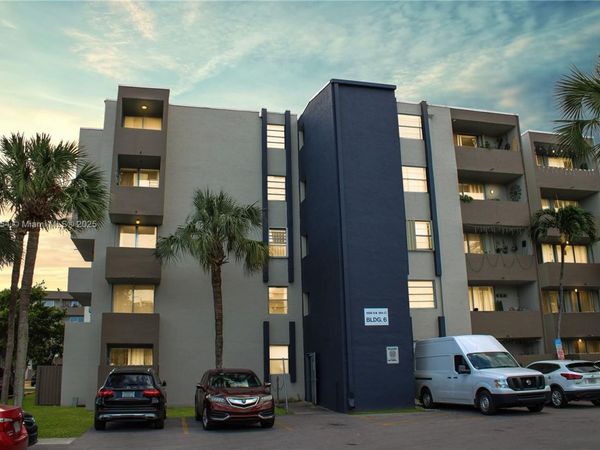 10090 NW 80th Ct, Unit 1245, Hialeah Gardens, FL 33016