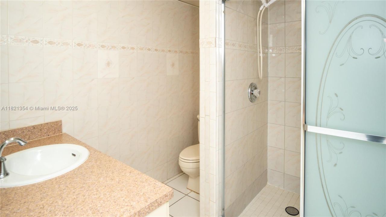 10090 NW 80th Ct, Unit 1245, Hialeah Gardens, FL 33016 Photo