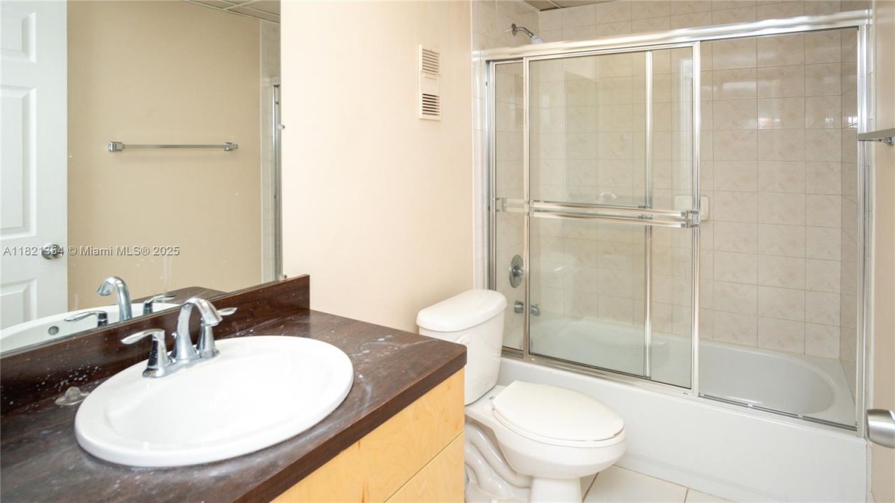 10090 NW 80th Ct, Unit 1245, Hialeah Gardens, FL 33016 Photo