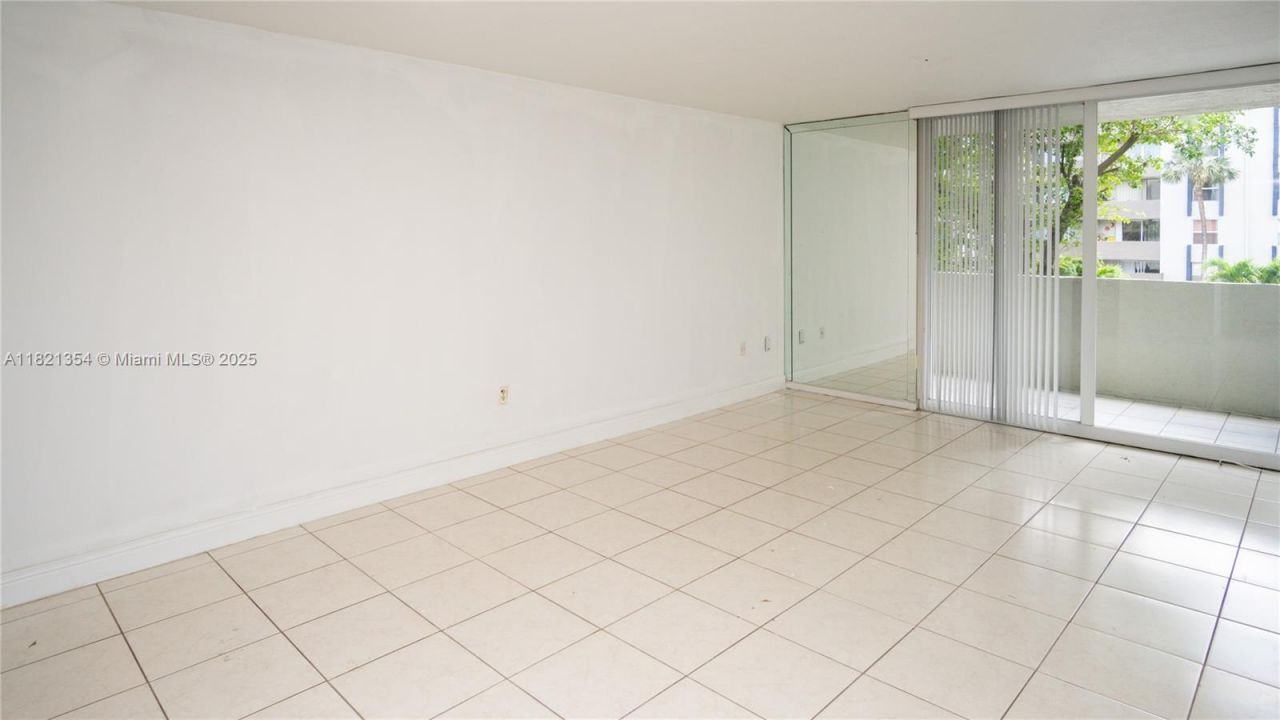 10090 NW 80th Ct, Unit 1245, Hialeah Gardens, FL 33016 Photo