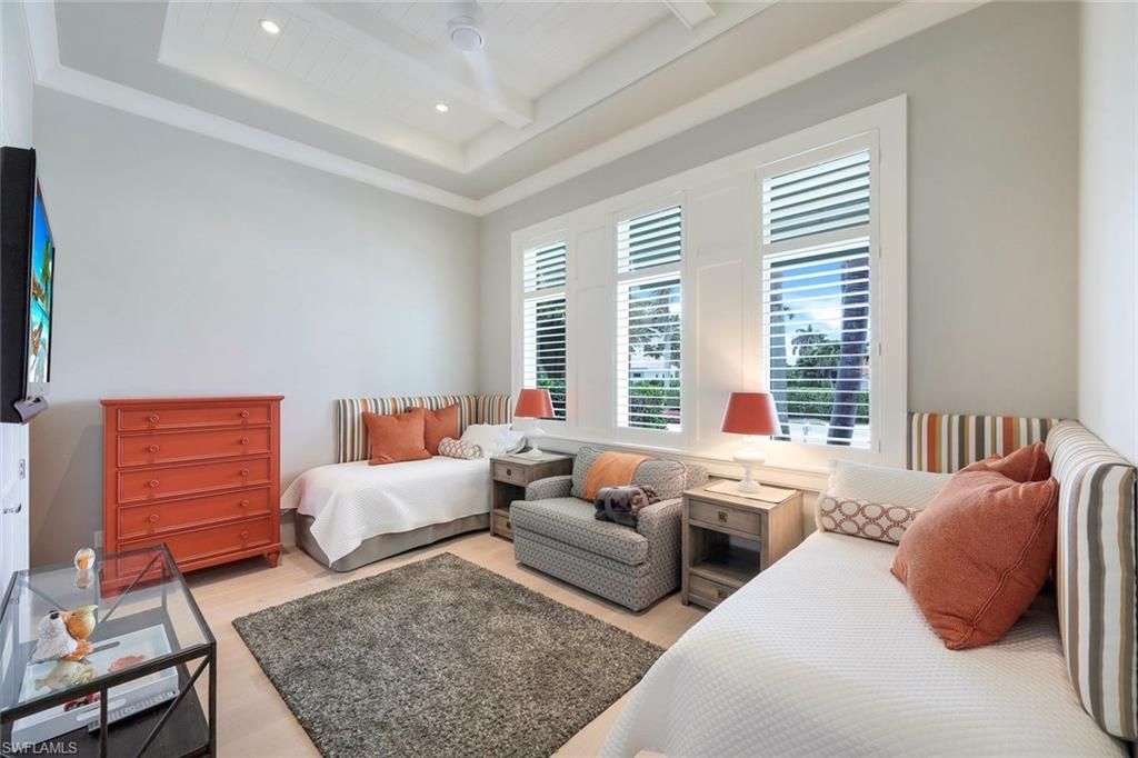 425 Harbour Dr, Naples, FL 34103 Photo