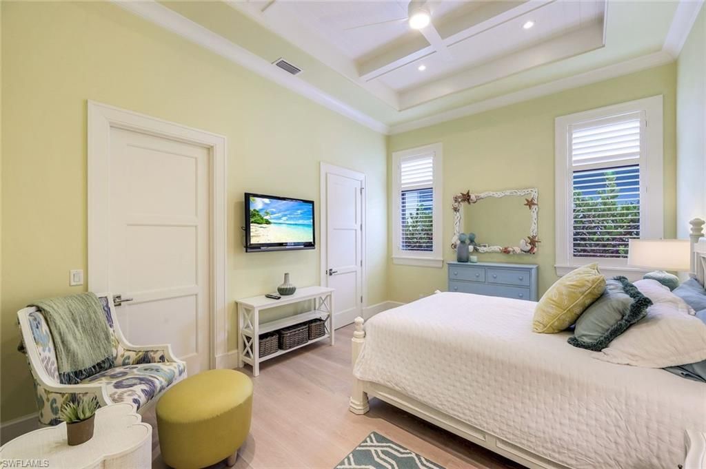 425 Harbour Dr, Naples, FL 34103 Photo