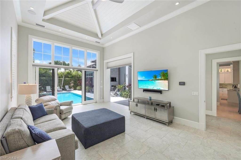 425 Harbour Dr, Naples, FL 34103 Photo