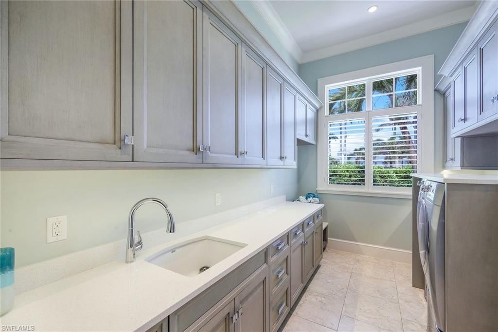 425 Harbour Dr, Naples, FL 34103 Photo