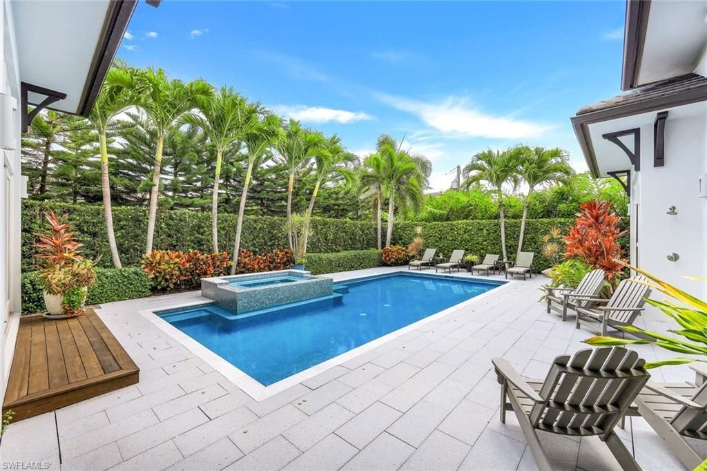 425 Harbour Dr, Naples, FL 34103 Photo