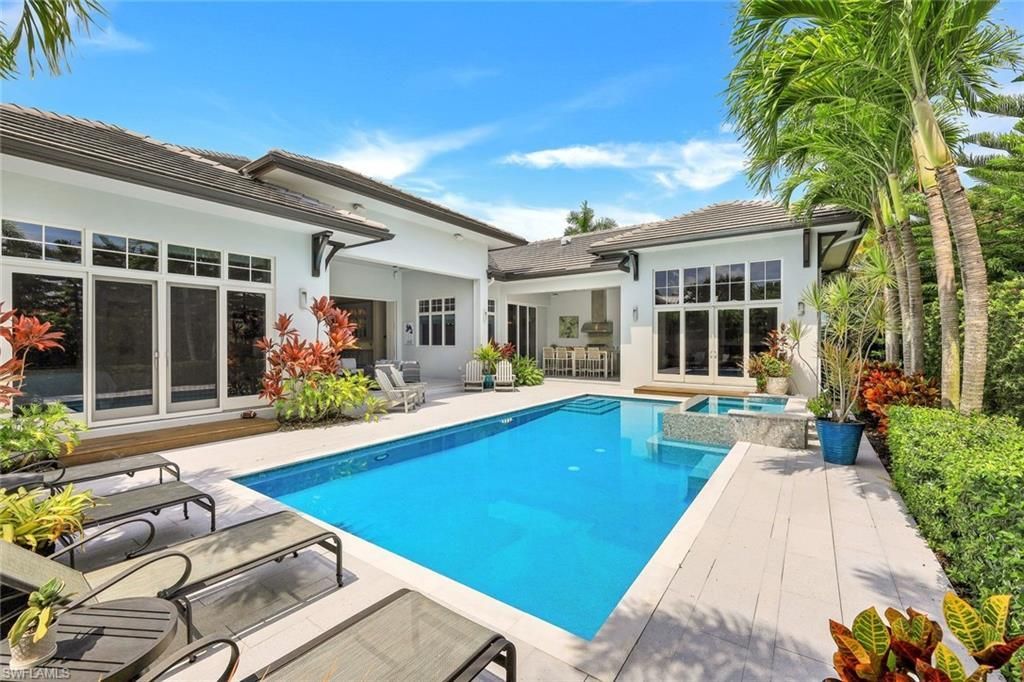 425 Harbour Dr, Naples, FL 34103 Photo