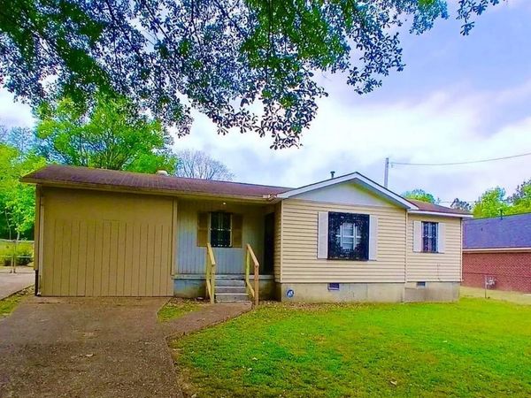 4005 SEWANEE RD, Memphis, TN 38109