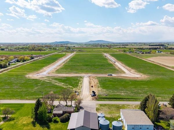 L1 B1 Solar Rd, REXBURG, ID 83440