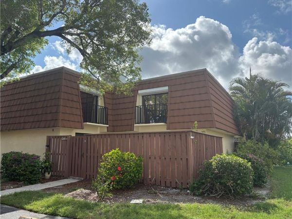 5245 Cedarbend DR, Unit 4, FORT MYERS, FL 33919
