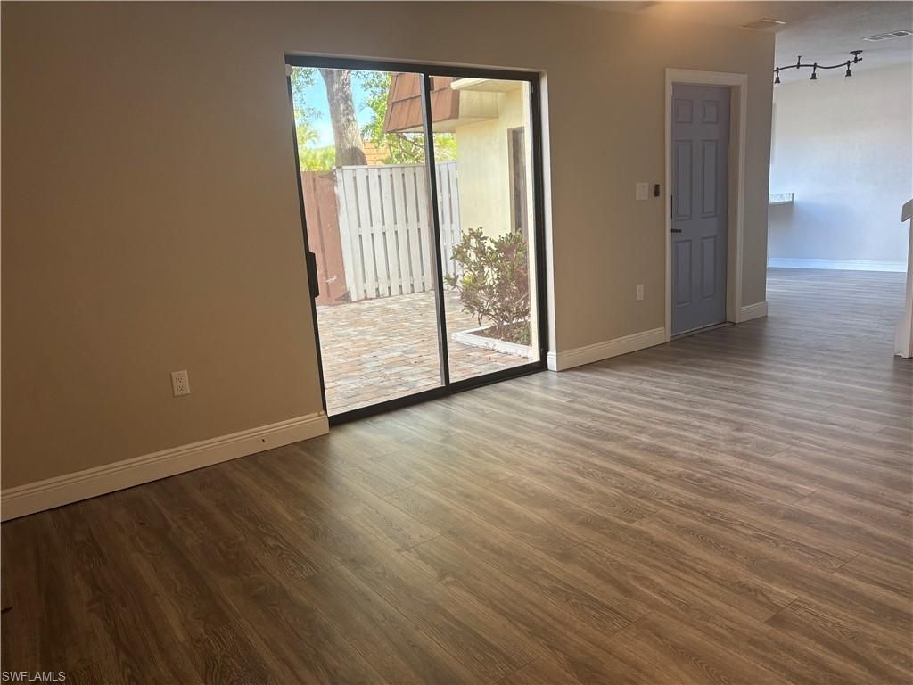 5245 Cedarbend Dr, Unit 4, Fort Myers, FL 33919 Photo