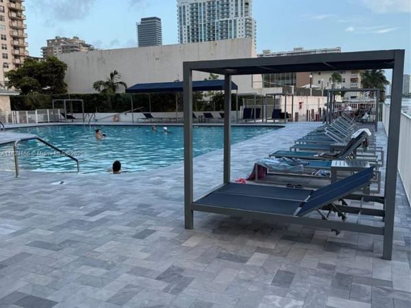 1833 S Ocean Dr, Unit 305, Hallandale Beach, FL 33009