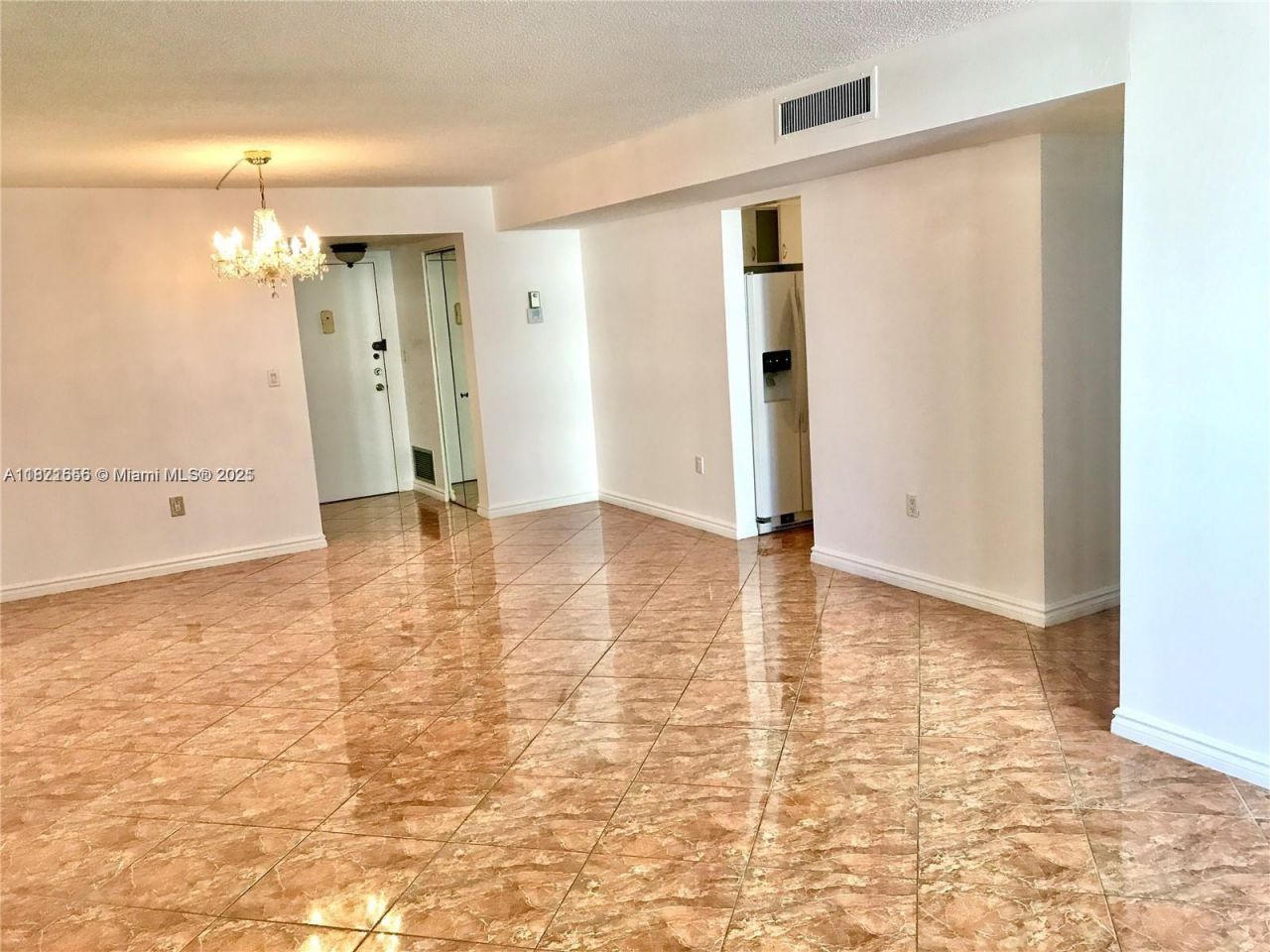 1833 S Ocean Dr, Unit 305, Hallandale Beach, FL 33009 Photo