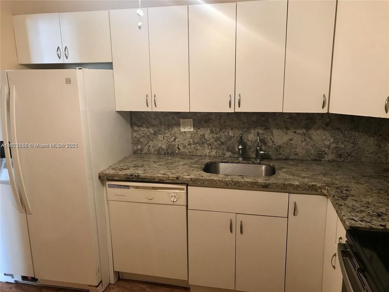 1833 S Ocean Dr, Unit 305, Hallandale Beach, FL 33009 Photo