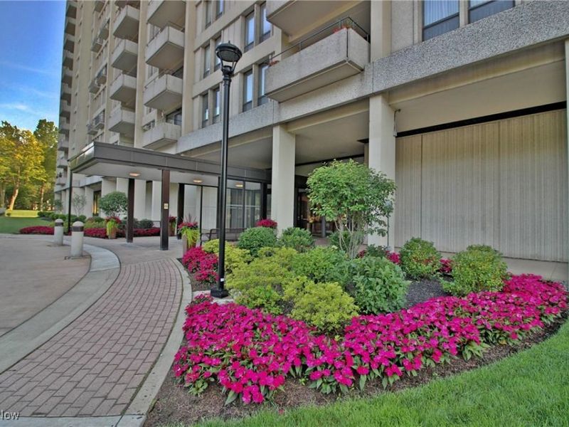 1 Bratenahl Place, Unit 1501, Bratenahl, OH 44108 Photo 14