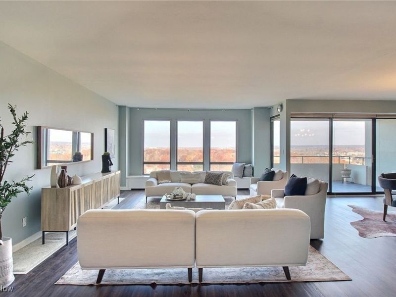 1 Bratenahl Place, Unit 1501, Bratenahl, OH 44108 Photo 5