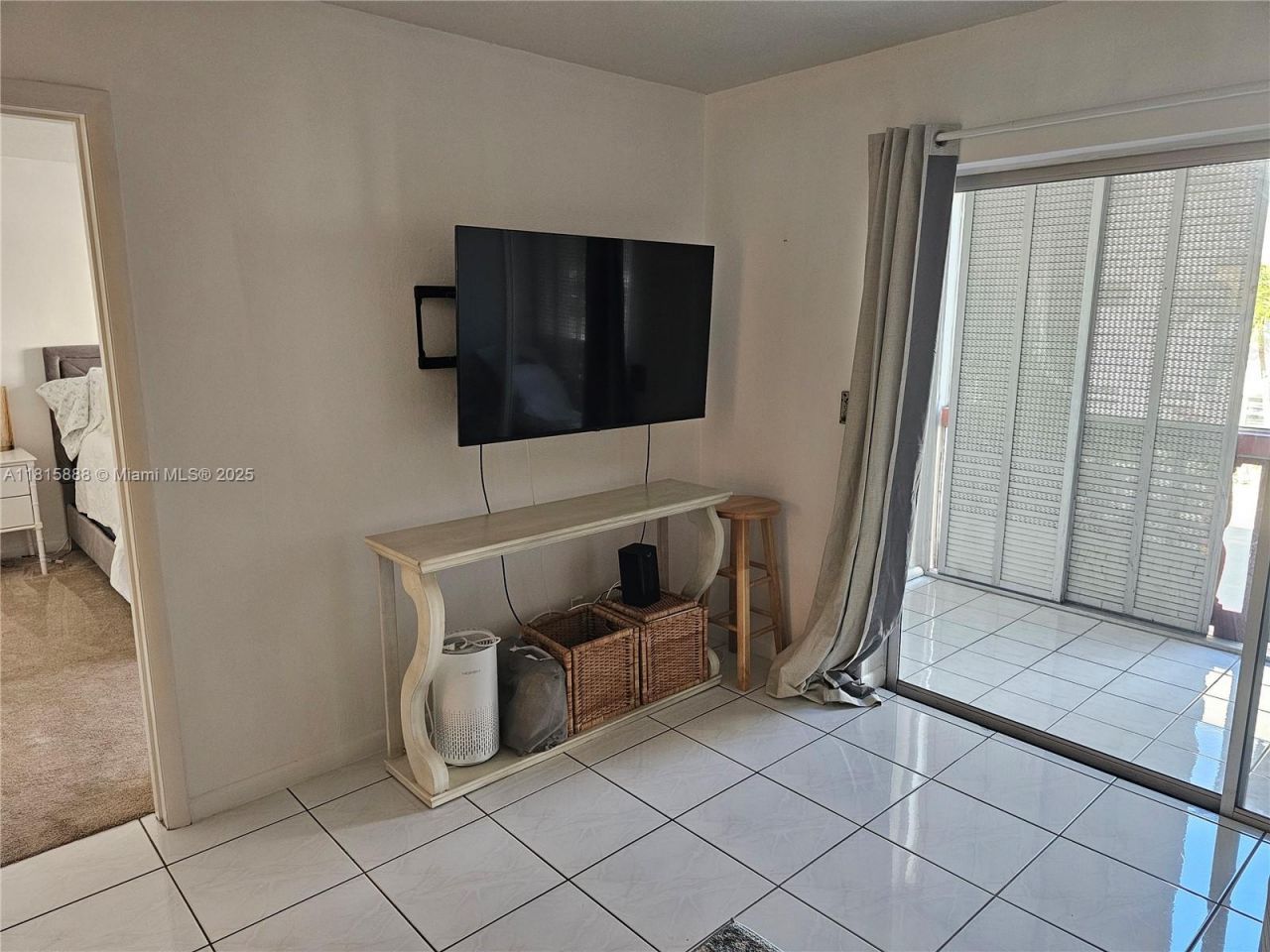 215 SE 3rd Ave, Unit 205A, Hallandale Beach, FL 33009 Photo