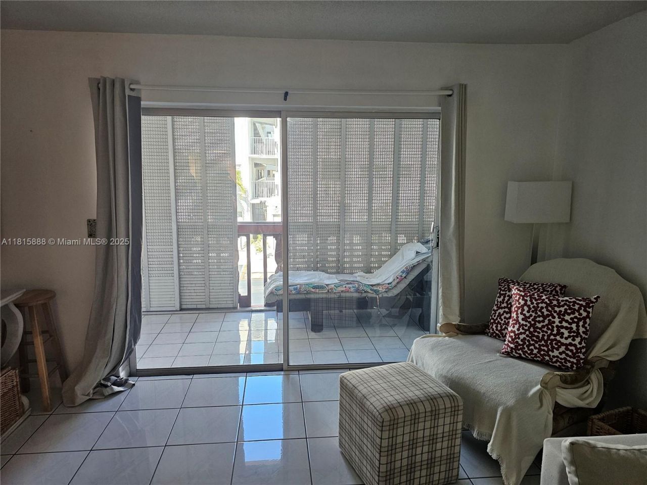 215 SE 3rd Ave, Unit 205A, Hallandale Beach, FL 33009 Photo