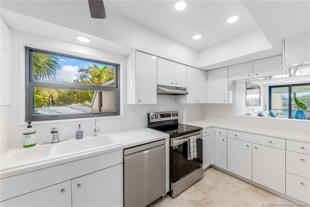 3901 SE Saint Lucie Boulevard, Unit 44, Stuart, FL 34997 Photo