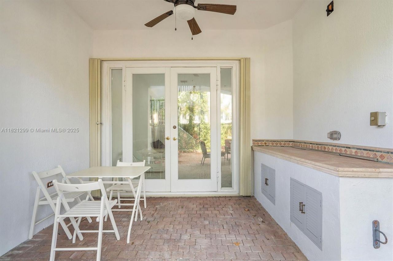 1382 Harbor Vw W, Hollywood, FL 33019 Photo