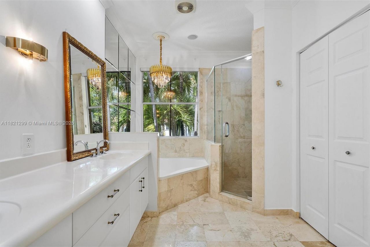 1382 Harbor Vw W, Hollywood, FL 33019 Photo