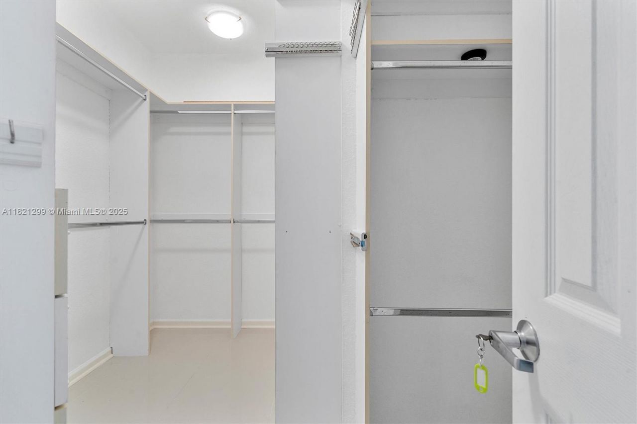 1382 Harbor Vw W, Hollywood, FL 33019 Photo