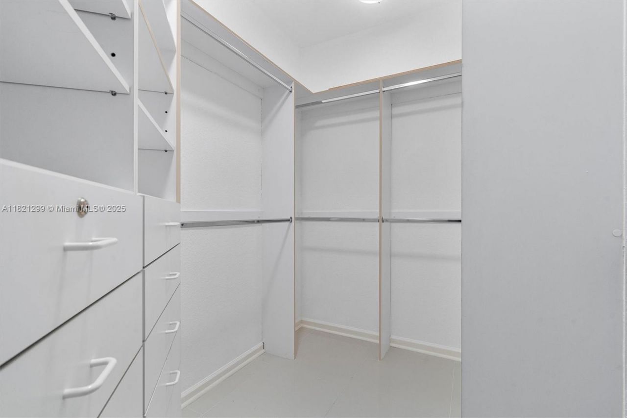 1382 Harbor Vw W, Hollywood, FL 33019 Photo